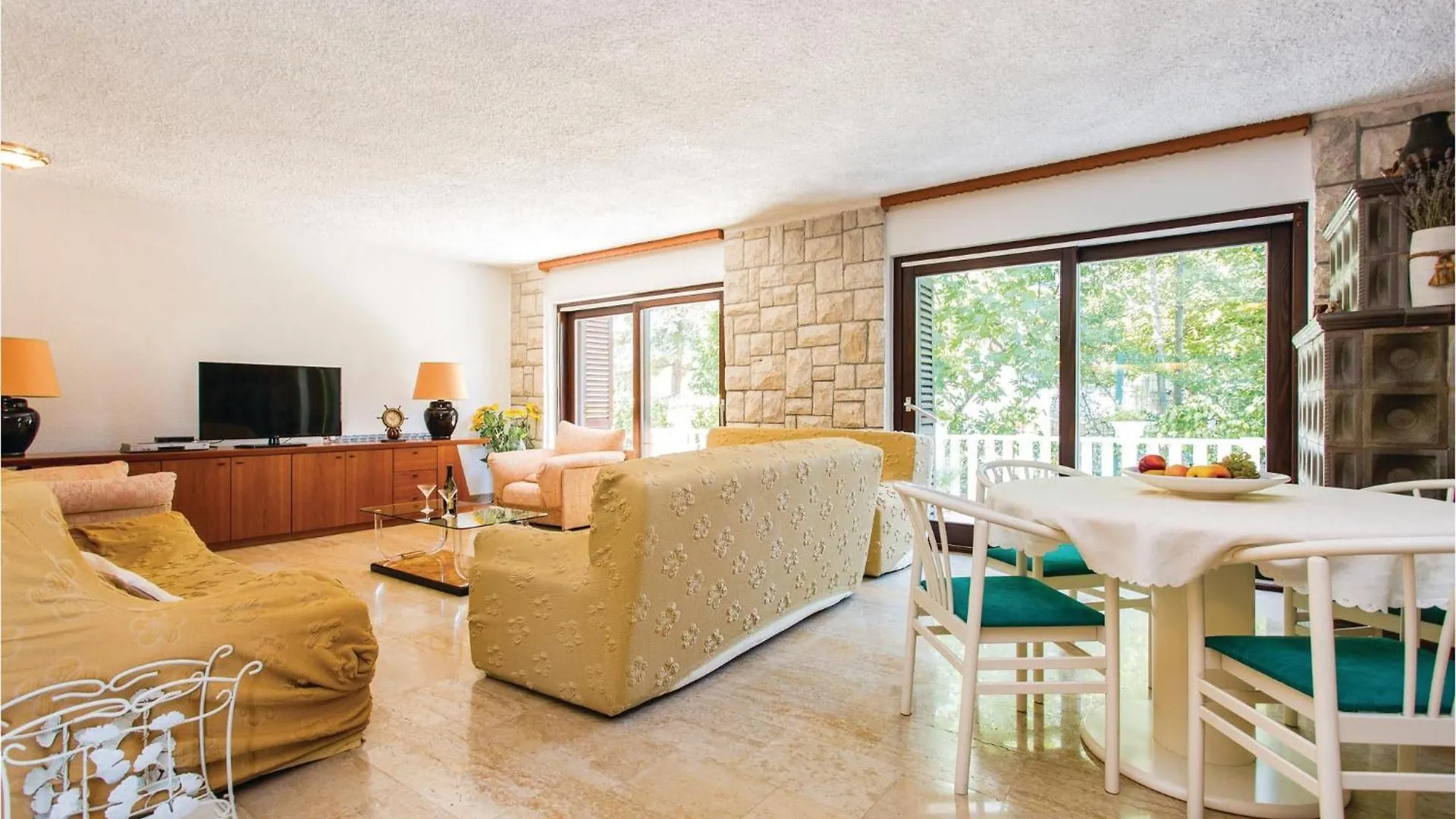 Awesome Home In Malinska With Wifi