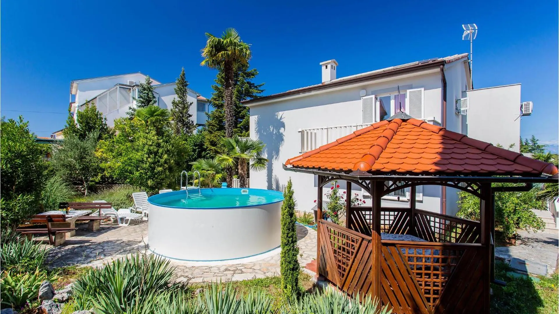 Awesome Home In Malinska With Wifi