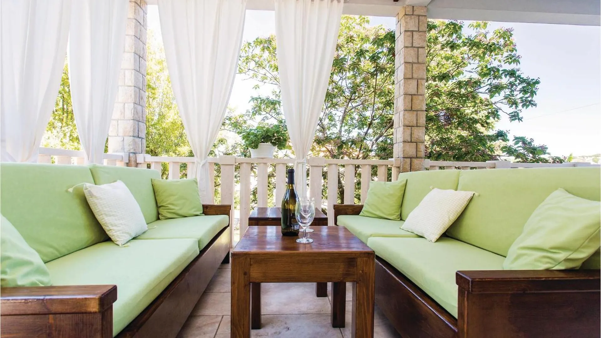 Awesome Home In Malinska With Wifi Holiday home