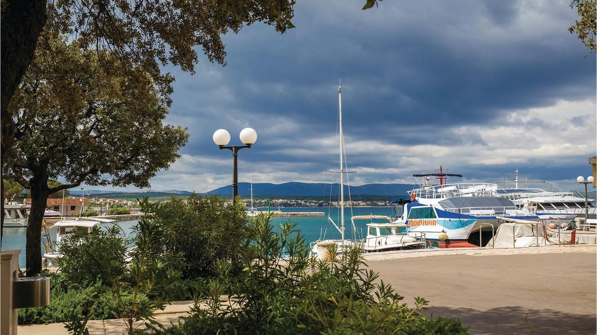 Awesome Home In Malinska With Wifi 0*,