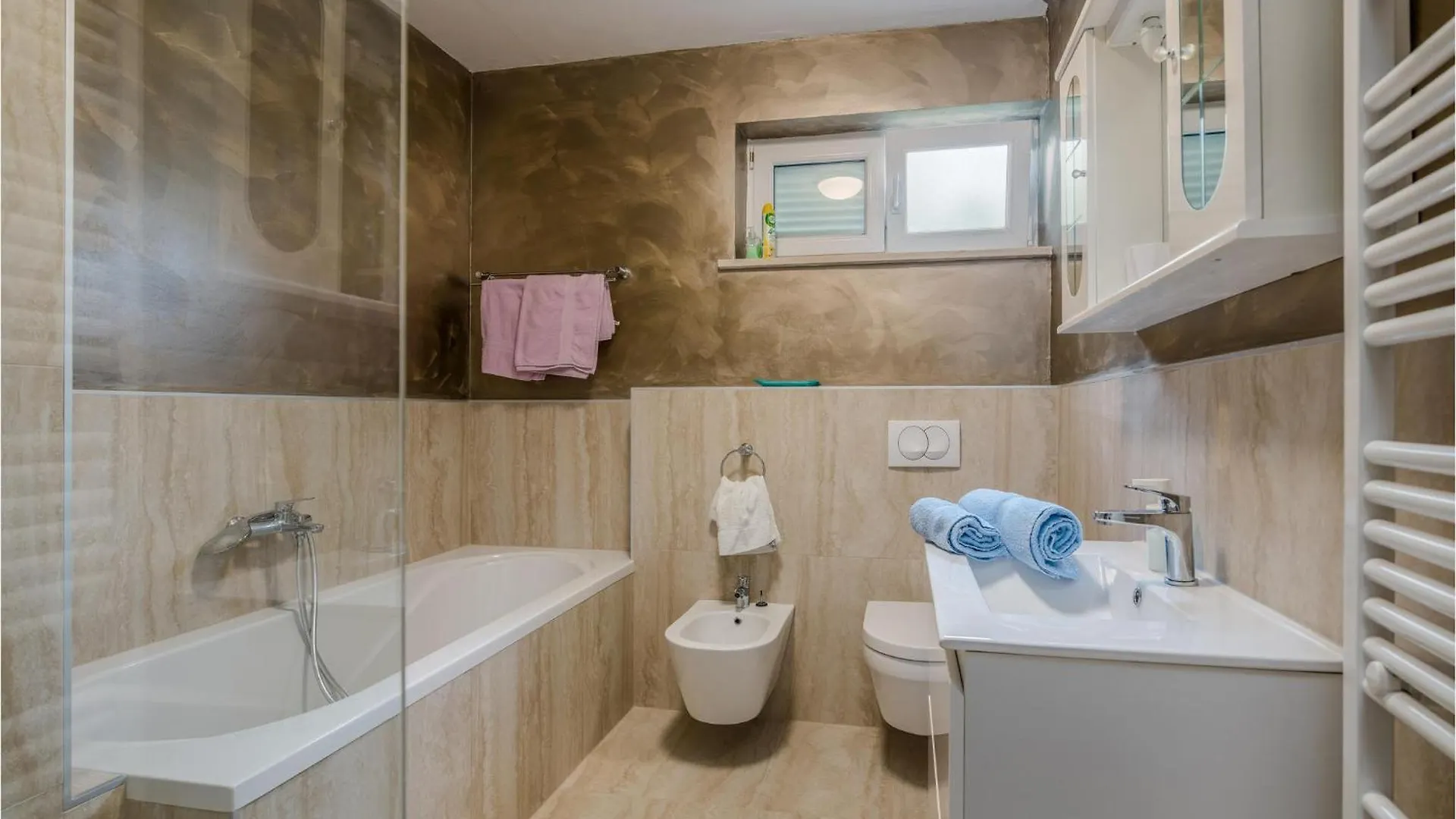 Awesome Home In Malinska With Wifi Holiday home