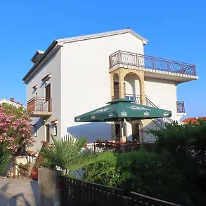 Kamelija Apartman