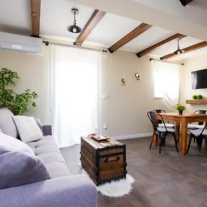 Fe Apartman