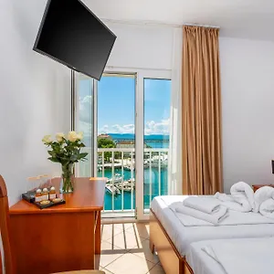 Hotel Adria, Malinska